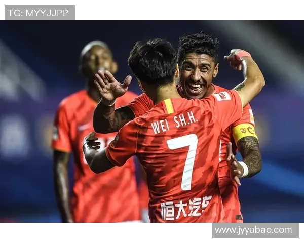 广州恒大迎战香港球队展现足球激情与实力的巅峰对决